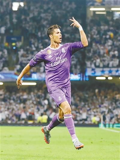 库里凭借其 库里凭借其